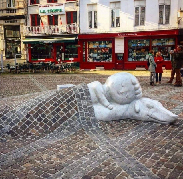 Statue von Nello und Patrasche - Antwerpen | Secret World Trip Planner