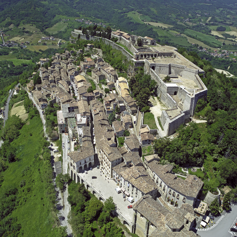 Fortaleza de Civitella del Tronto - Civitella del Tronto | Secret World Trip Planner