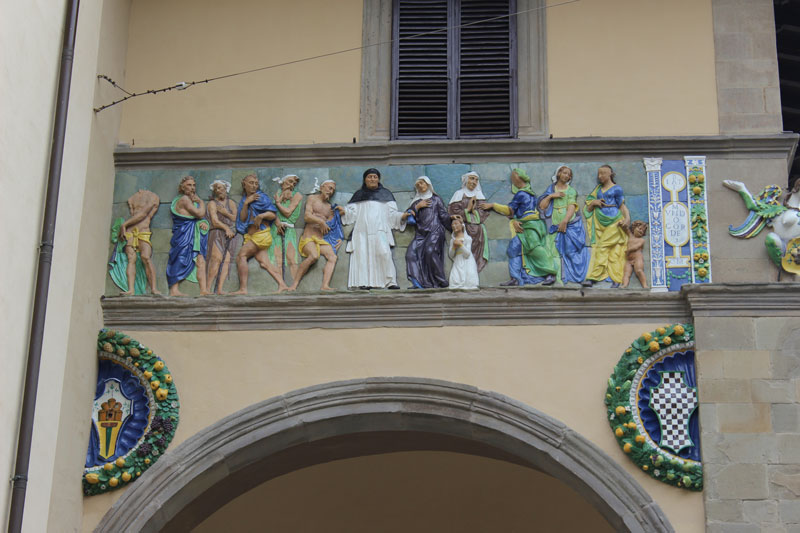 Robbiano fries van het Ospedale Del Ceppo - Pistoia | Secret World Trip Planner