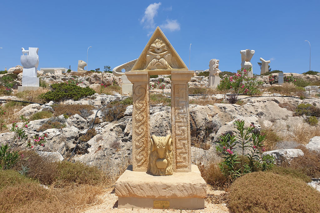 Parque de Esculturas de Ayia Napa: Una armoniosa mezcla de arte y naturaleza - Ayia Napa | Secret World Trip Planner