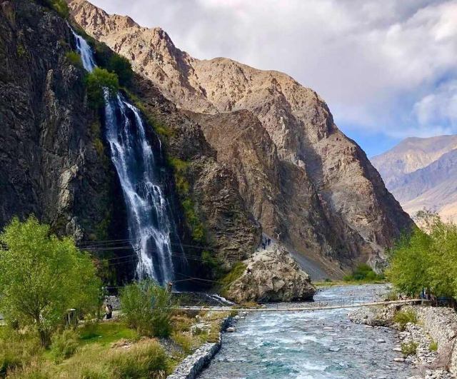 Cascata di Manthokha - Akhonpa Waterfall | Secret World Trip Planner