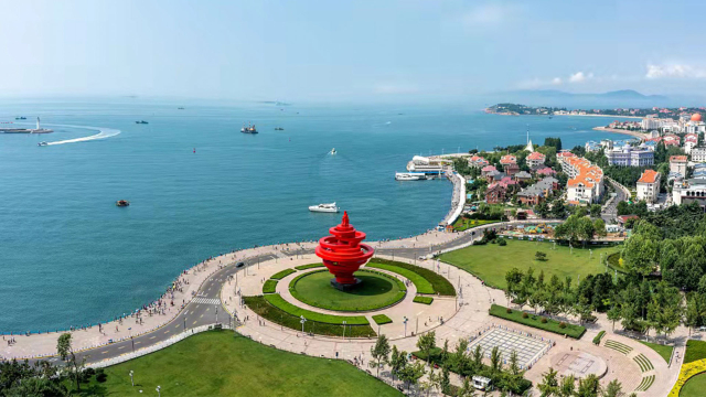 Plaza del Cuatro de Mayo - Qing Dao Shi | Secret World Trip Planner
