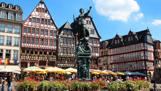 Fountain of Justice - Frankfurt am Main | Secret World Trip Planner