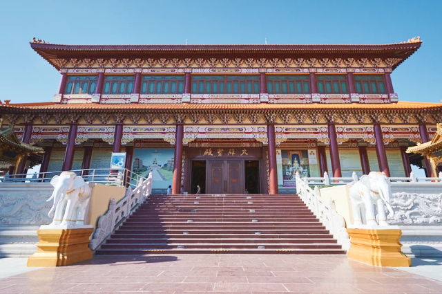 Temple Fo Guang Shan - Khet Khlong Sam Wa | Secret World Trip Planner