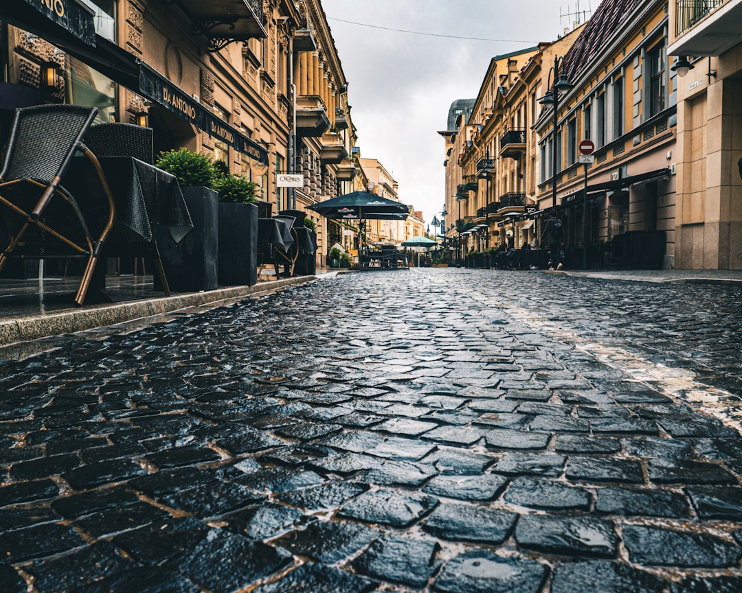 La hermosa calle Vokieciu - Vilnius | Secret World Trip Planner