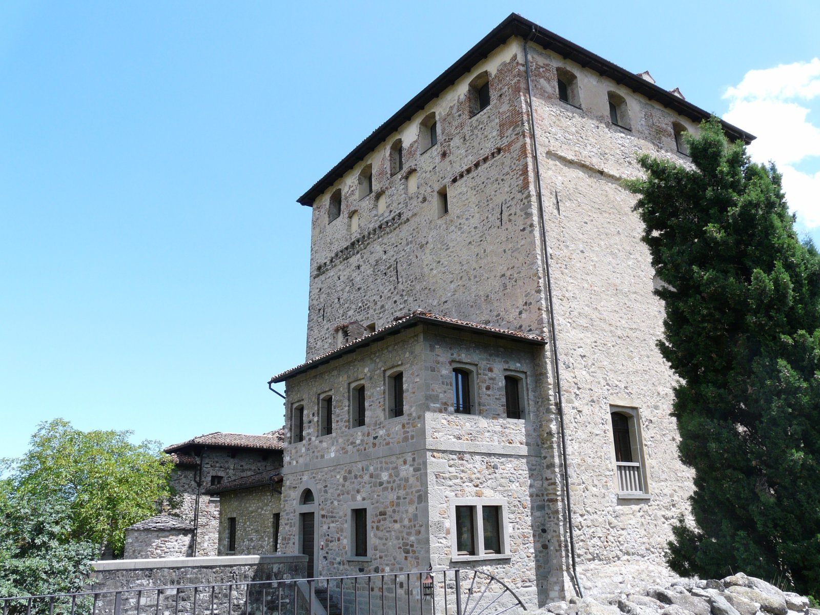 The castle Malaspina Dal Verme - Bobbio | Secret World Trip Planner