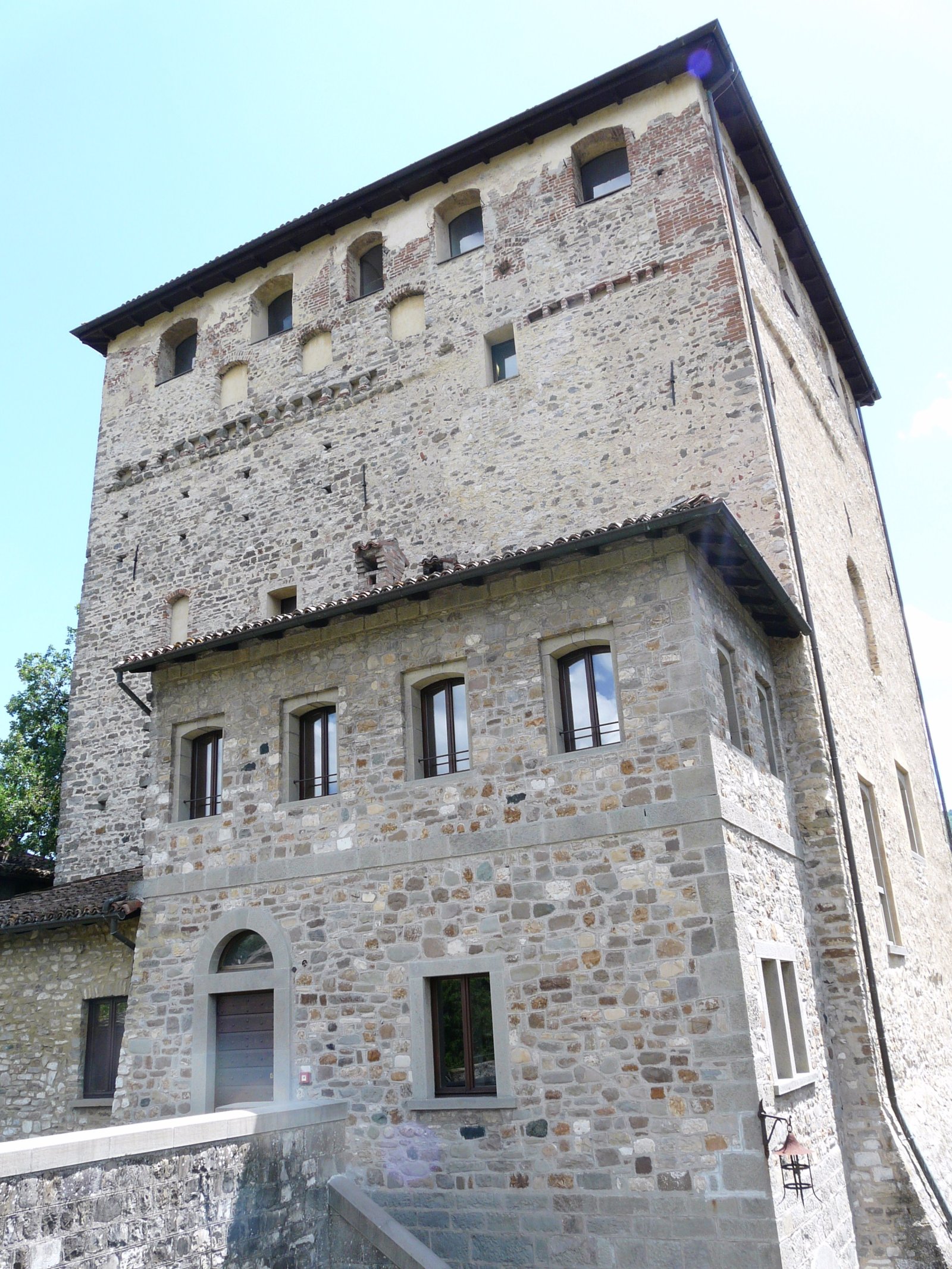 The castle Malaspina Dal Verme - Bobbio | Secret World Trip Planner