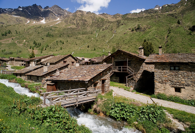 Case di Viso - Ponte di Legno | Secret World Trip Planner