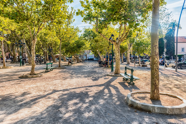 Площадь Лис - Saint-Tropez | Secret World Trip Planner