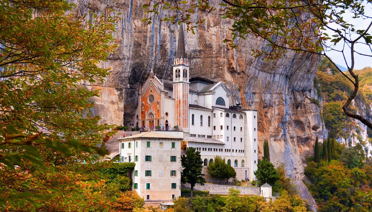 Het heiligdom van Madonna della Corona — Santuario della Madonna della Corona