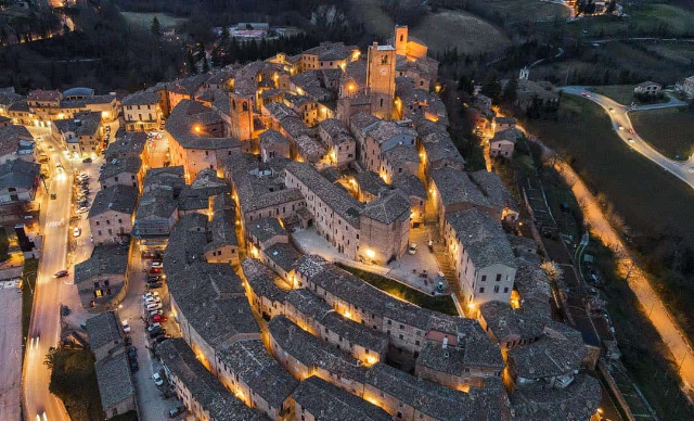 Village de Sarnano - Sarnano | Secret World Trip Planner