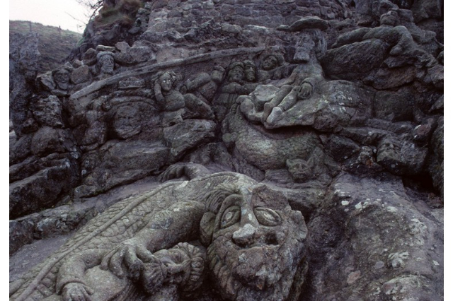 De rotssculpturen van Abbe Foure - Saint-Malo | Secret World Trip Planner