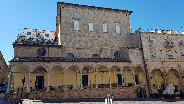 Loggia van San Rocco - Fermo | Secret World Trip Planner