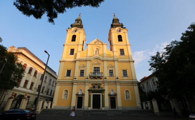 세인트 앤 대성당 - Debrecen | Secret World Trip Planner
