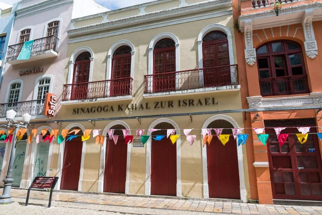 Sinagoga Kahal Zur Israel - PE | Secret World Trip Planner