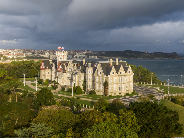 Magdalena Palace - Santander | Secret World Trip Planner
