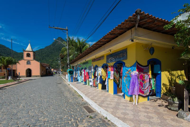 Targ rzemieślników w Abraao - Angra dos Reis - RJ | Secret World Trip Planner