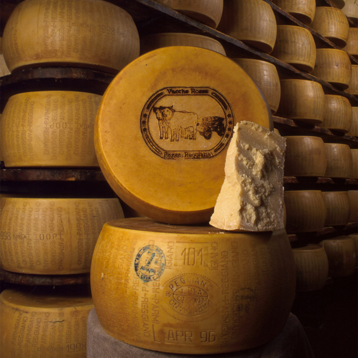 Parmigiano reggiano Vacche rosse - Reggio Emilia | Secret World Trip Planner