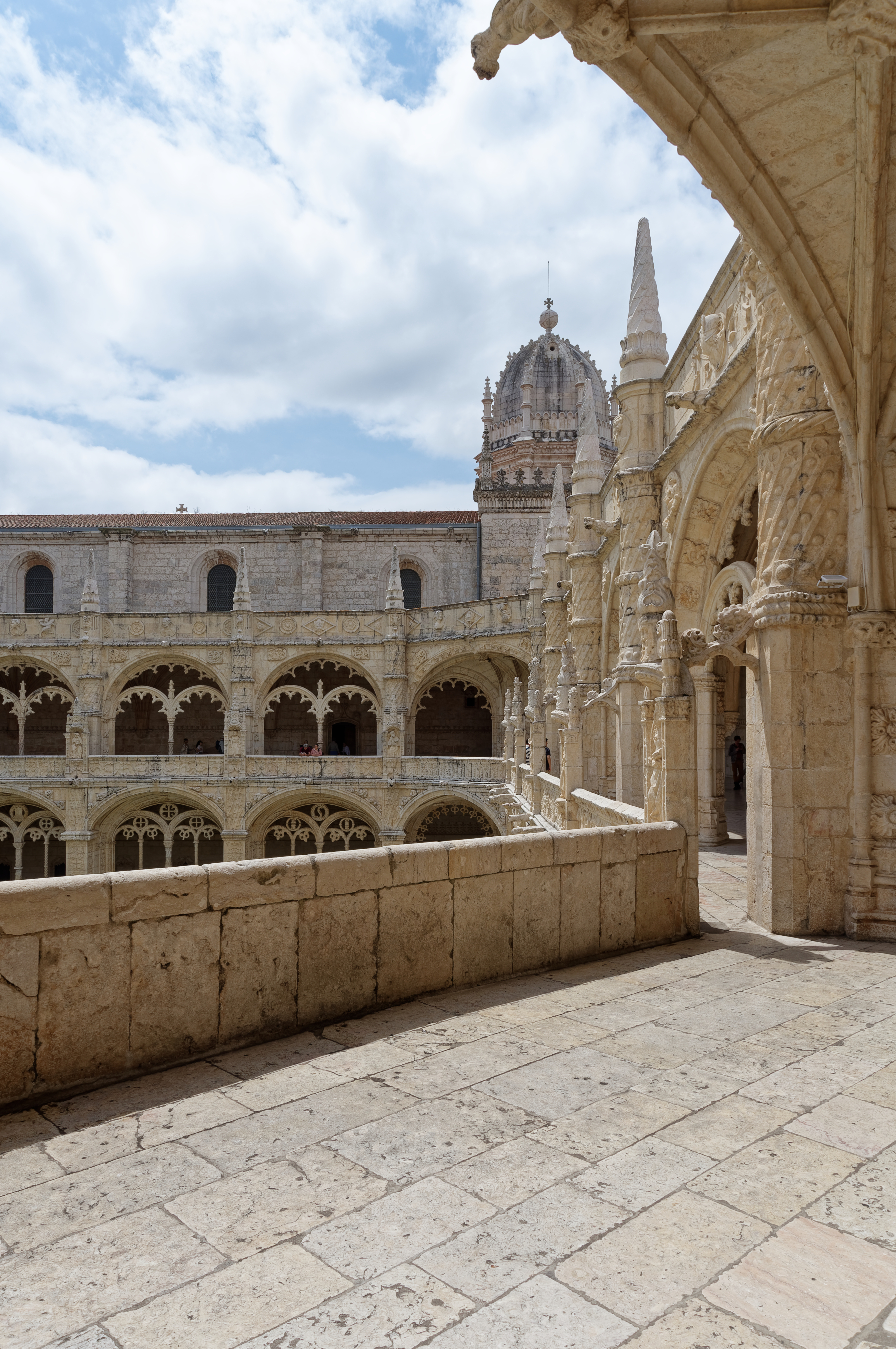 Descubra a Magnificência do Mosteiro dos Jerónimos em Lisboa - Praça do Império 1400-206 Lisboa | Secret World Trip Planner