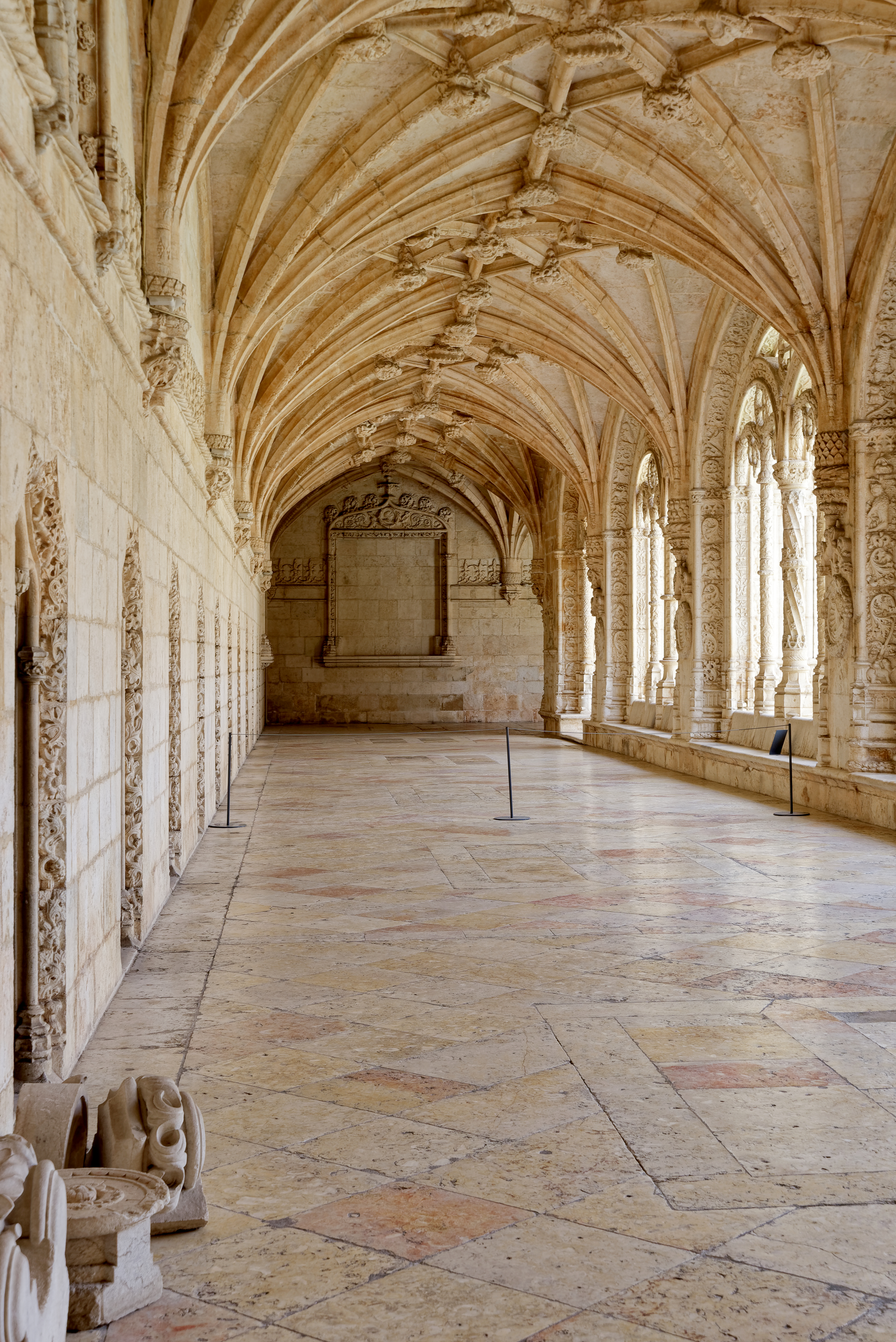 Odkryj Cuda Klasztoru Hieronimitów w Lizbonie - Praça do Império 1400-206 Lisboa | Secret World Trip Planner