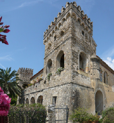 Castello Vinciprova - Pioppi | Secret World Trip Planner