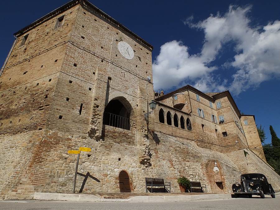 Castello Pelagallo e Monte Vidon Combatte - Monte Vidon Combatte | Secret World Trip Planner
