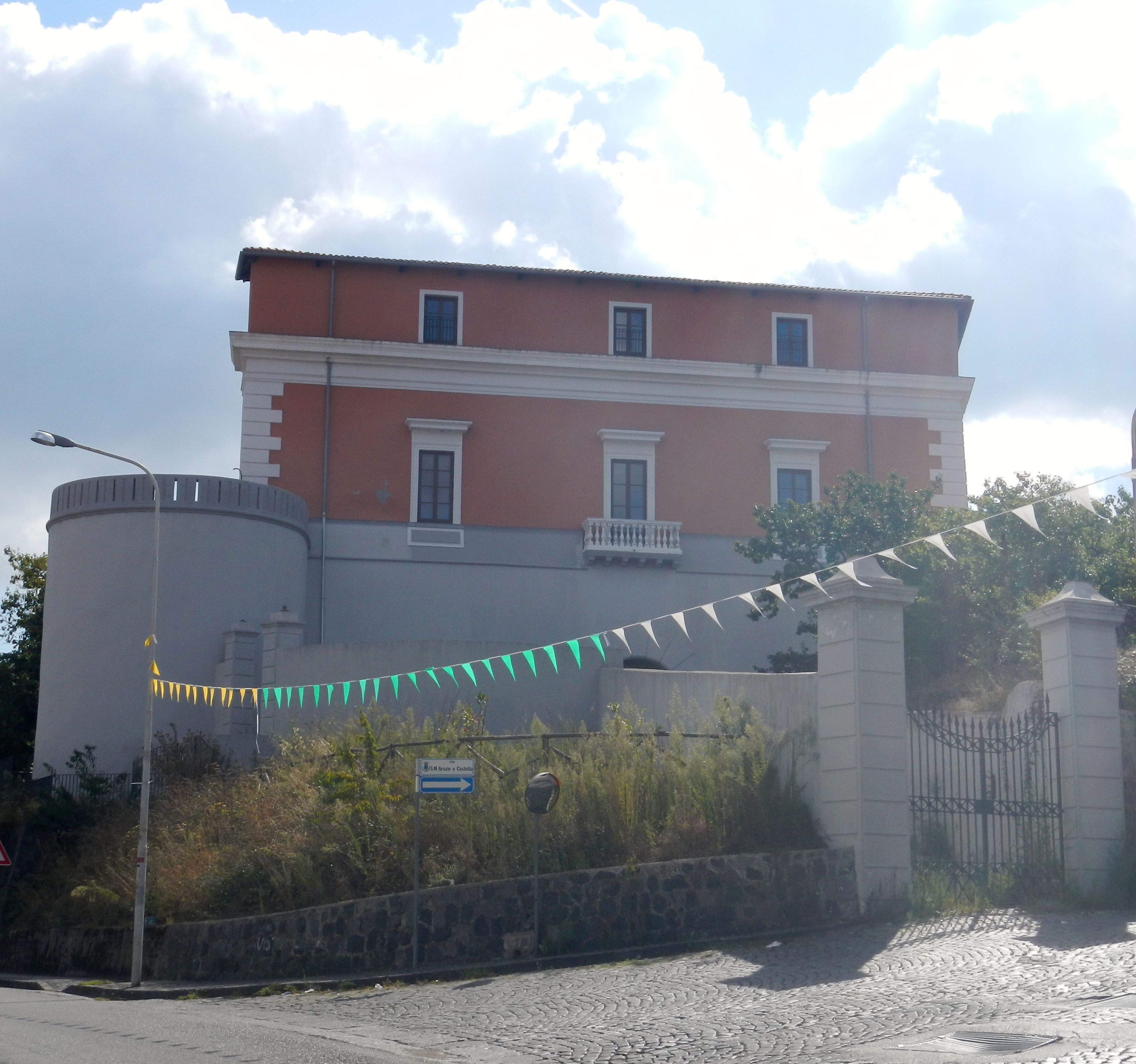 Castello d'Alagno detto di Totò - Somma Vesuviana | Secret World Trip Planner