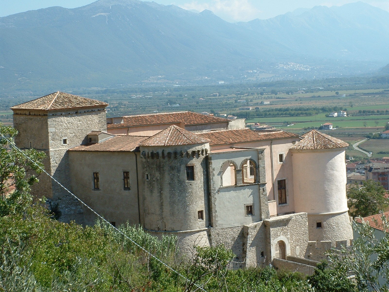 Castello Pandone - Cerro al Volturno IS | Secret World Trip Planner