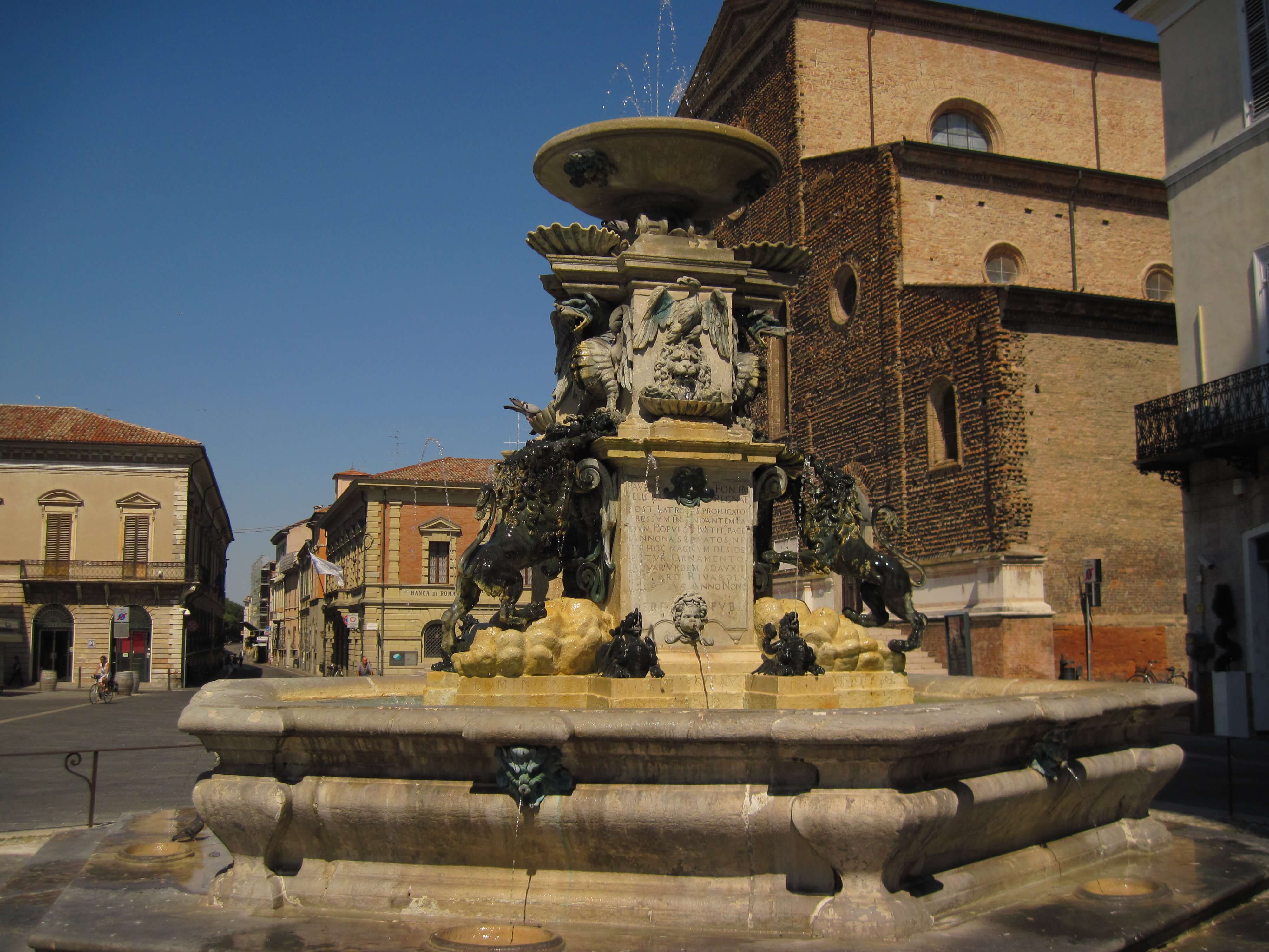 Fontana Monumentale - Faenza | Secret World Trip Planner