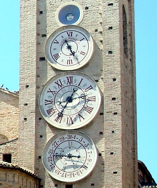Torre degli orologi - Tolentino | Secret World Trip Planner