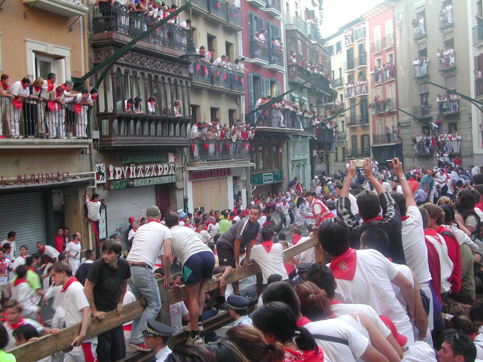 潘普洛纳（Pamplona）是奔牛节（Running of Bulls）的举办地； - Pamplona | Secret World Trip Planner