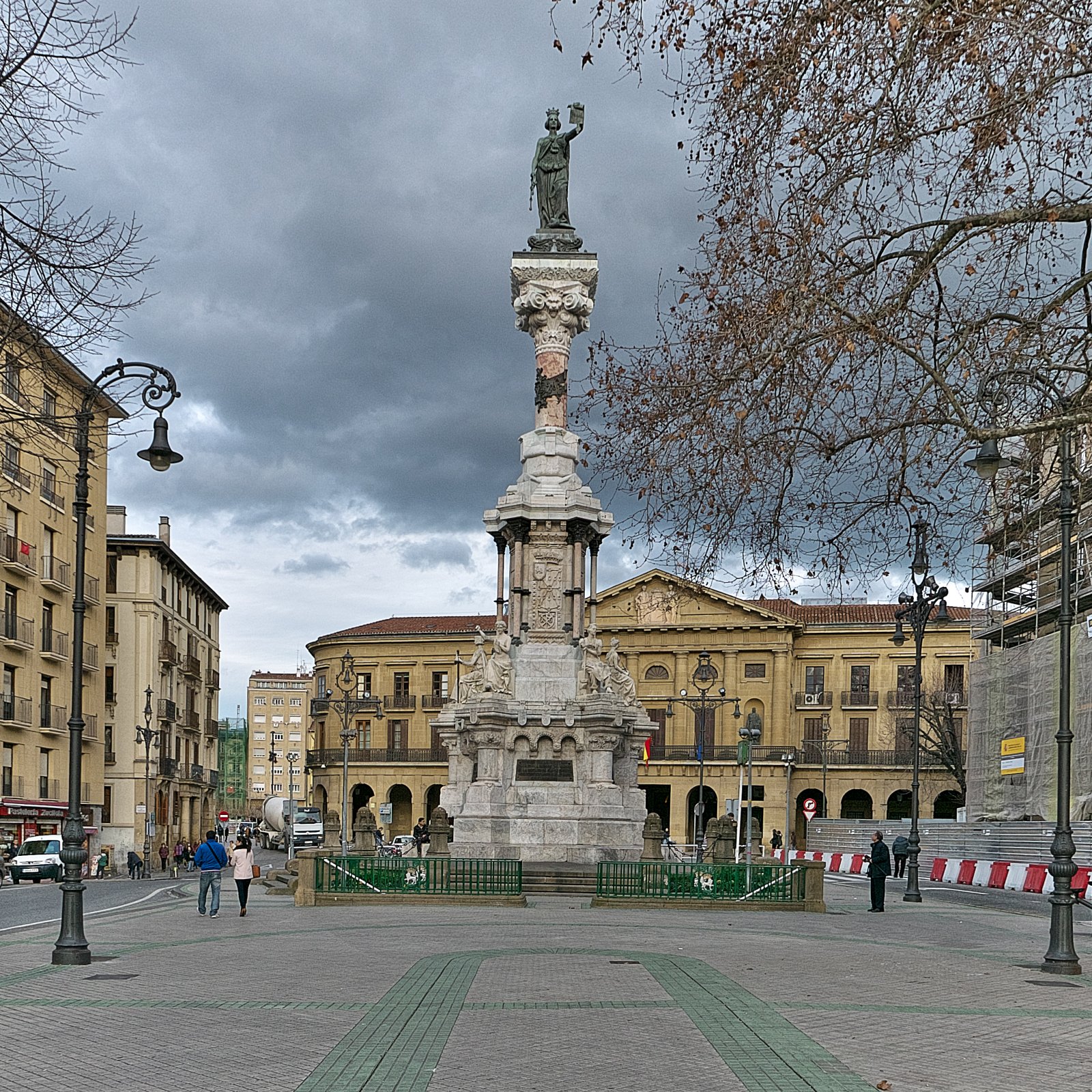 潘普洛纳（Pamplona）是奔牛节（Running of Bulls）的举办地； - Pamplona | Secret World Trip Planner