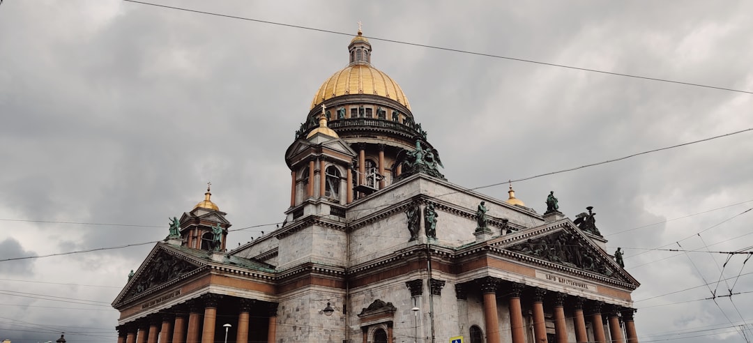 Cathedral of St. Isaac, St. Petersburg - Sankt-Peterburg | Secret World Trip Planner