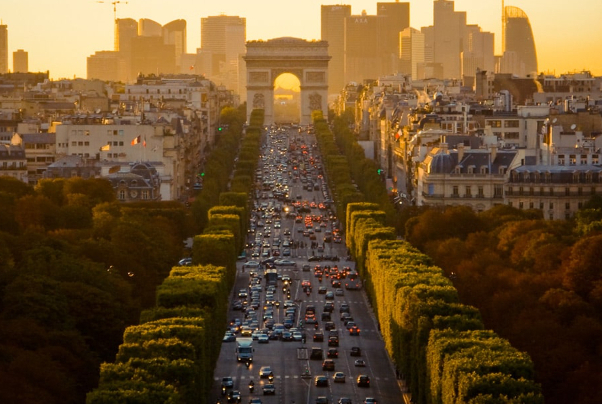Елисейские поля - одна из самых известных улиц в мире - Paris | Secret World Trip Planner
