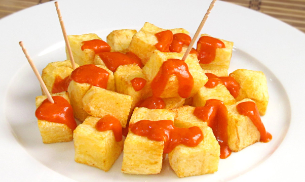 Patatas bravas: La variante spagnola delle patatine — Barcellona