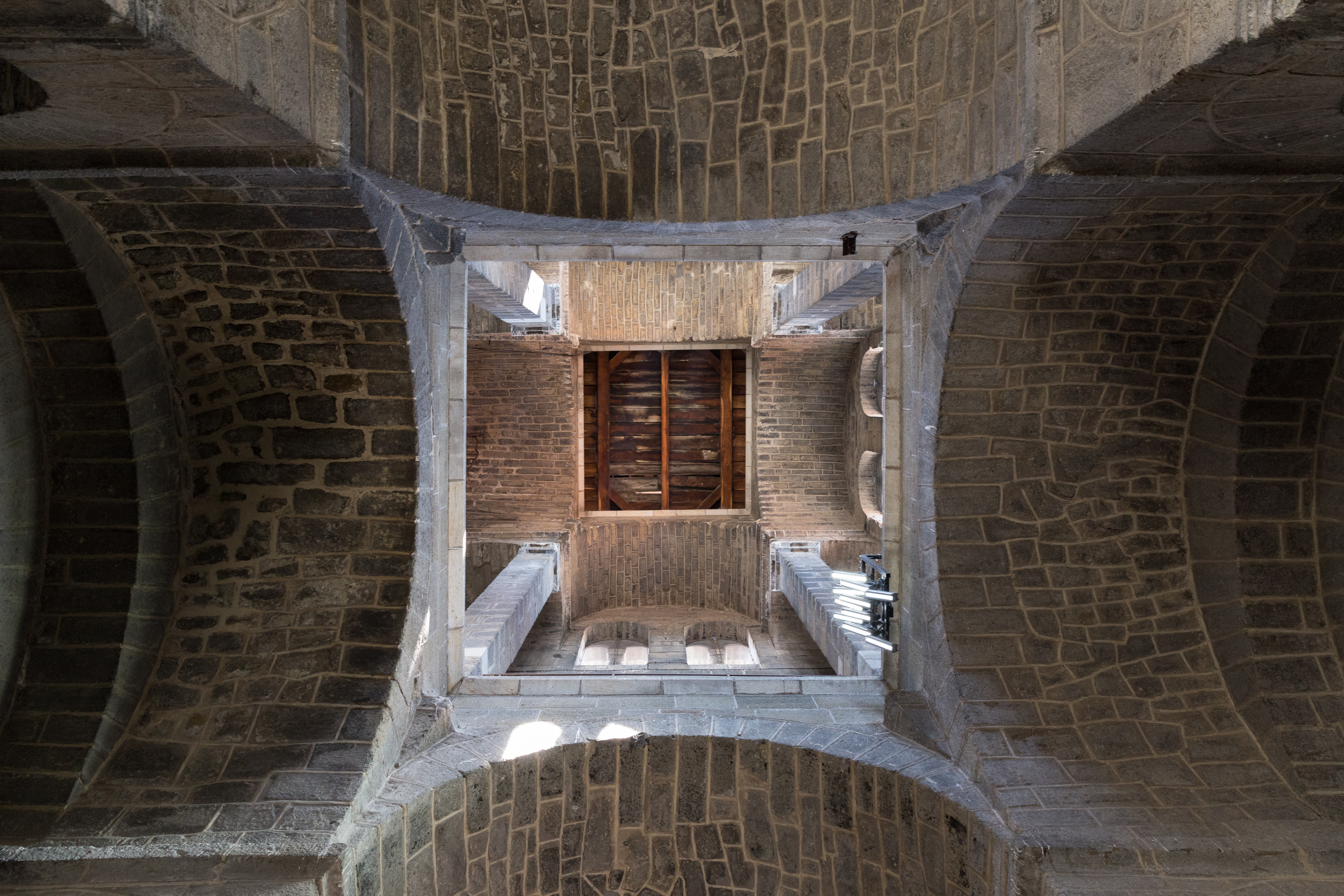 Le Puy Cathedral (Cathédrale Notre-Dame du Puy) - Le Puy-en-Velay | Secret World Trip Planner