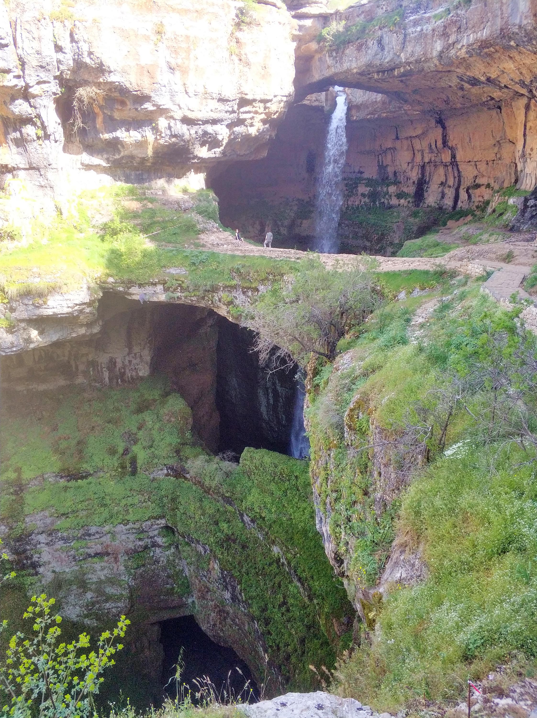 Водопад в ущелье Баатара в Ливане - Cascata delle gole del Baatara | Secret World Trip Planner