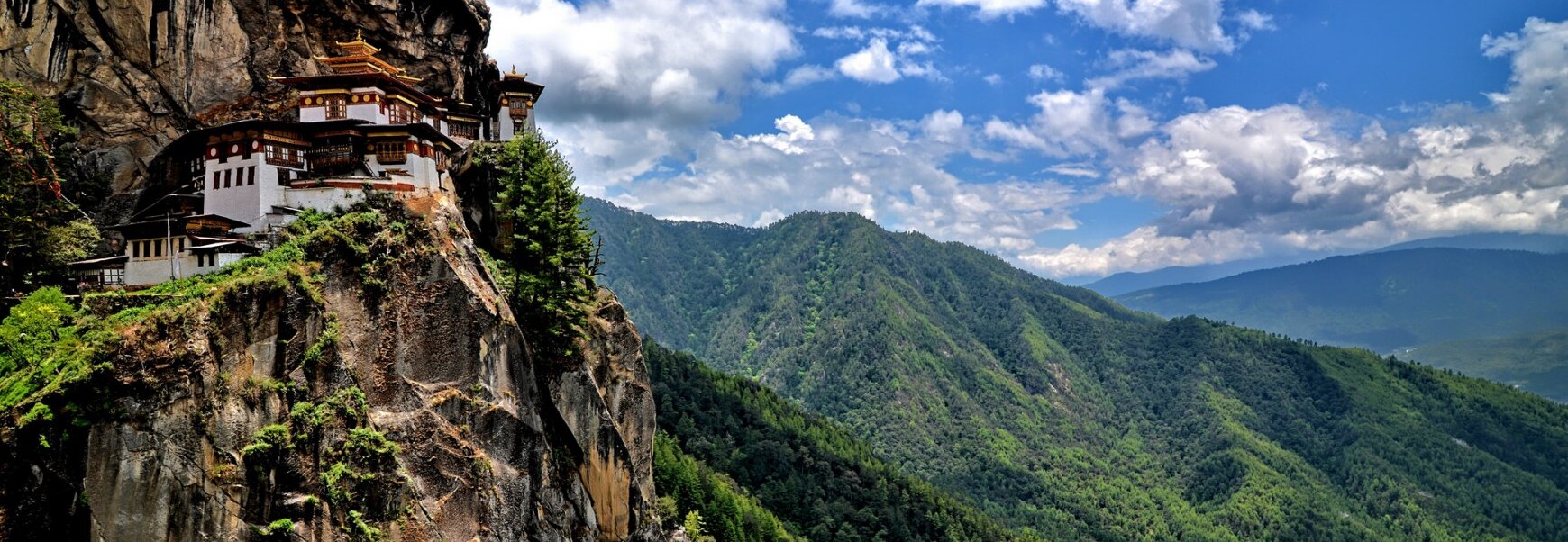 Bhutan: Taktshang Monastery — Taktsang trail