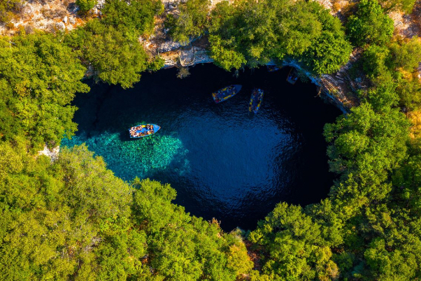 Melissani:The Secret Lake - ????? ????????? | Secret World Trip Planner