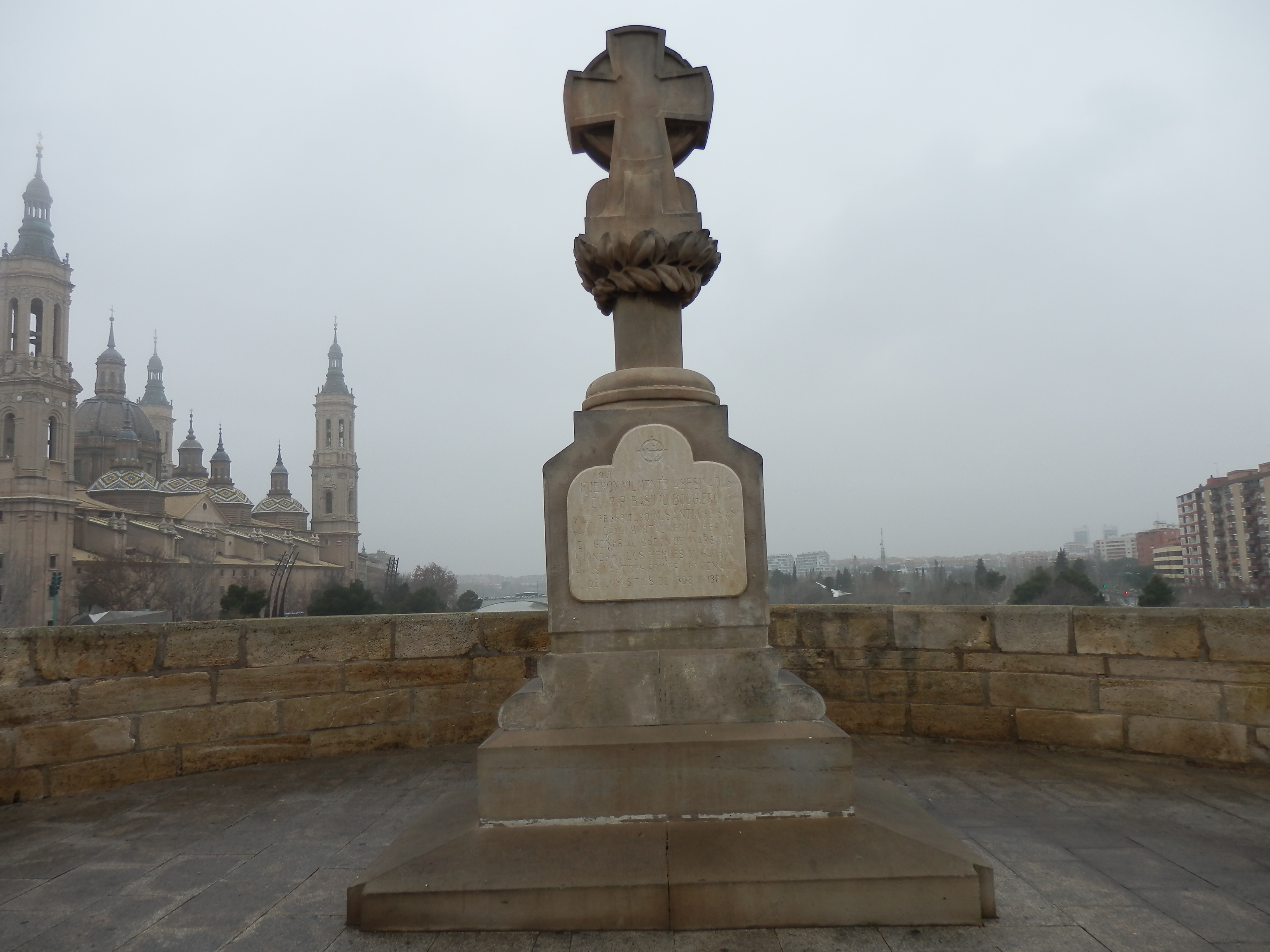 Stone Bridge - Zaragoza | Secret World Trip Planner