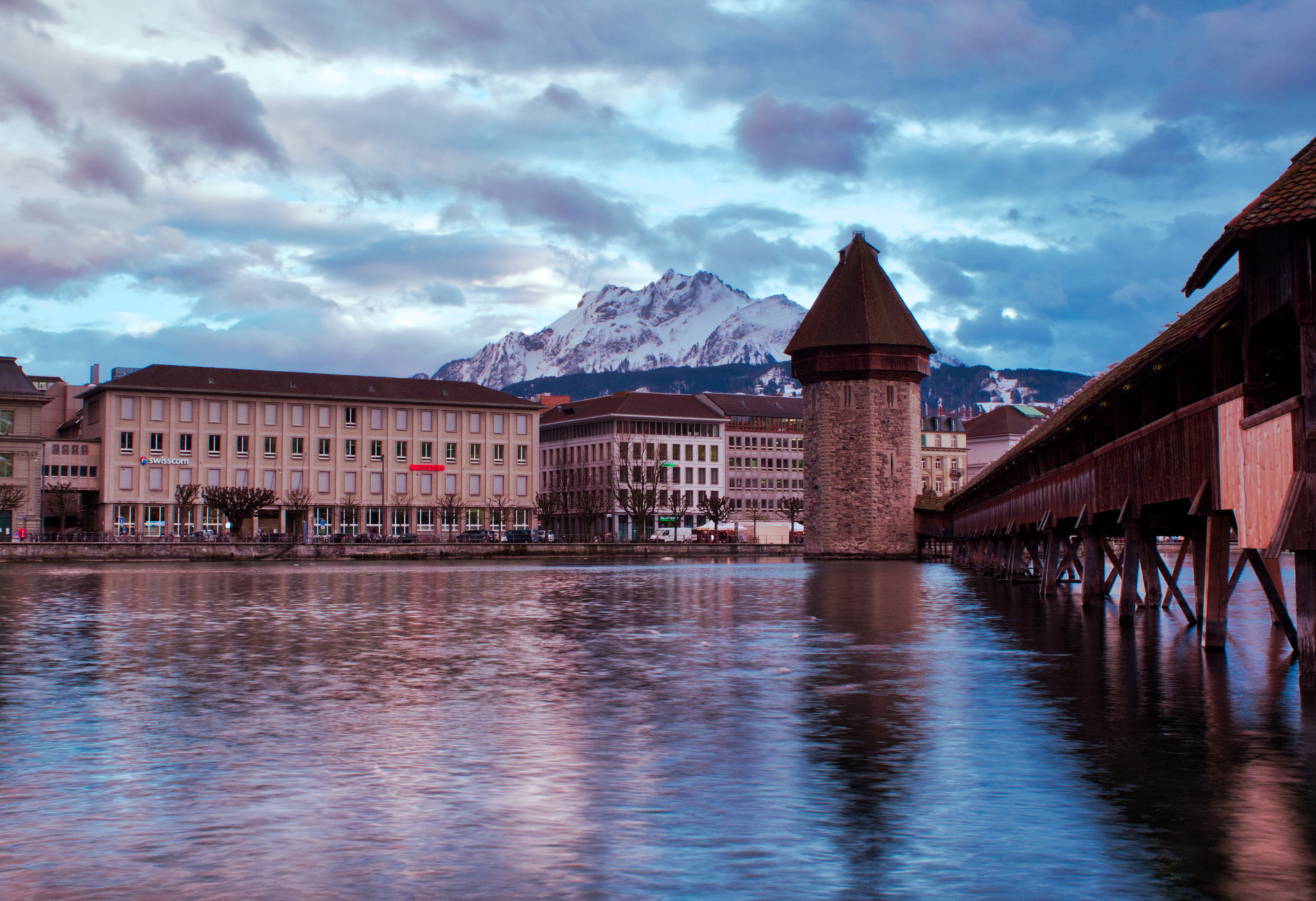 Most Kapeluszowy (Kapellbrücke) - Lucerna | Secret World Trip Planner