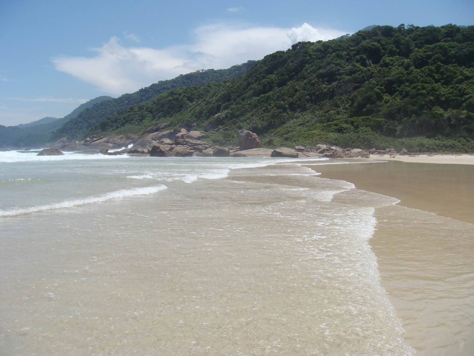ロペス・メンデスビーチ、イラ・グランデ - Angra dos Reis | Secret World Trip Planner