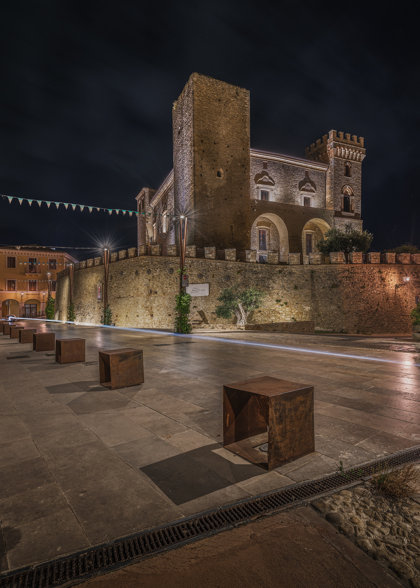 Herzogliches Schloss von Crecchio - Crecchio | Secret World Trip Planner