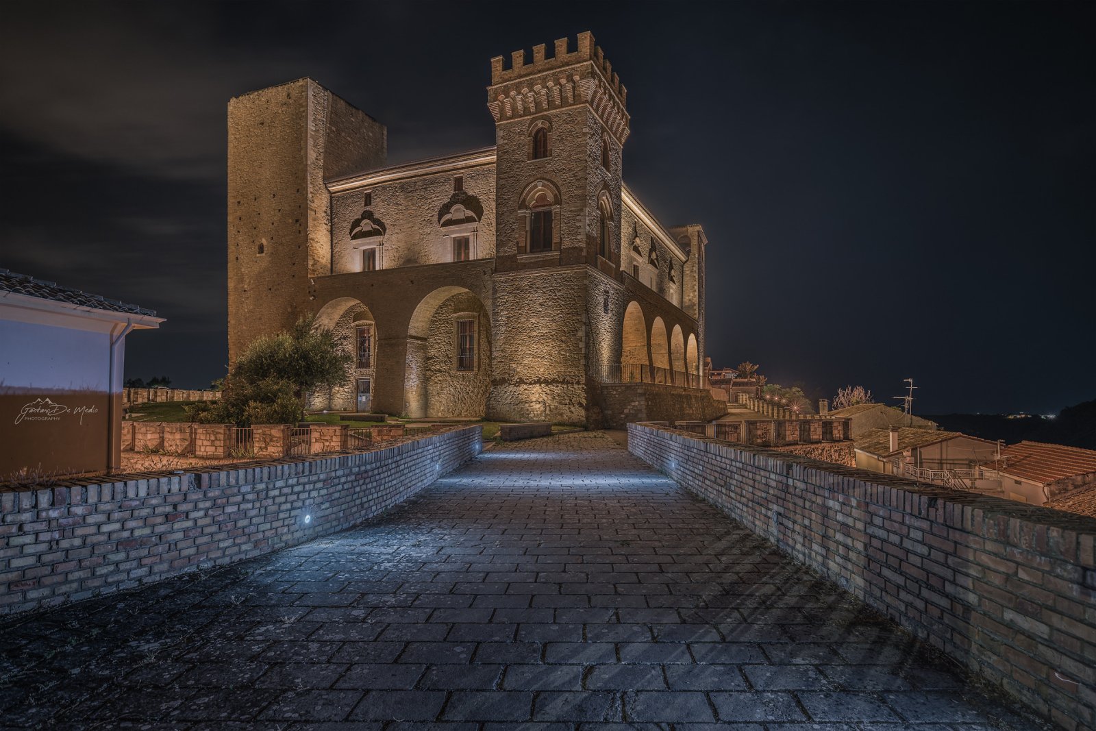 Herzogliches Schloss von Crecchio - Crecchio | Secret World Trip Planner
