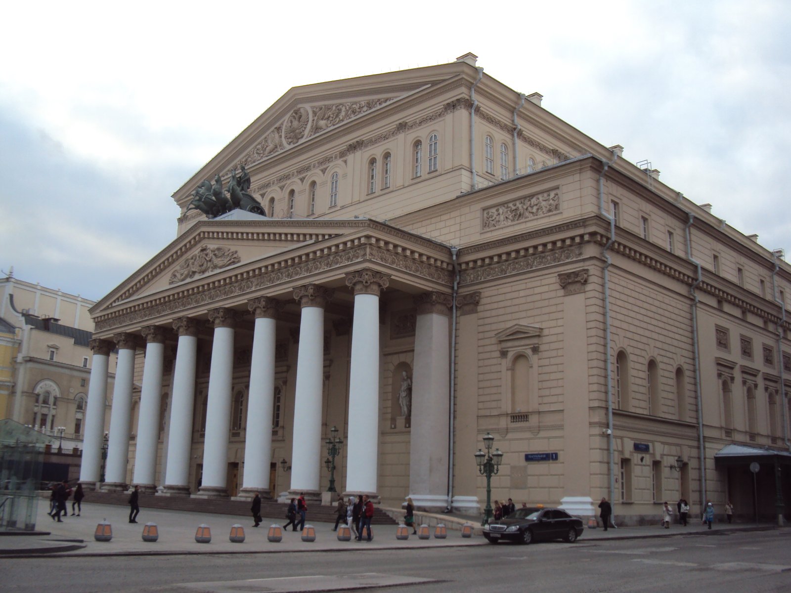The Bolshoi Theatre - Moskva | Secret World Trip Planner