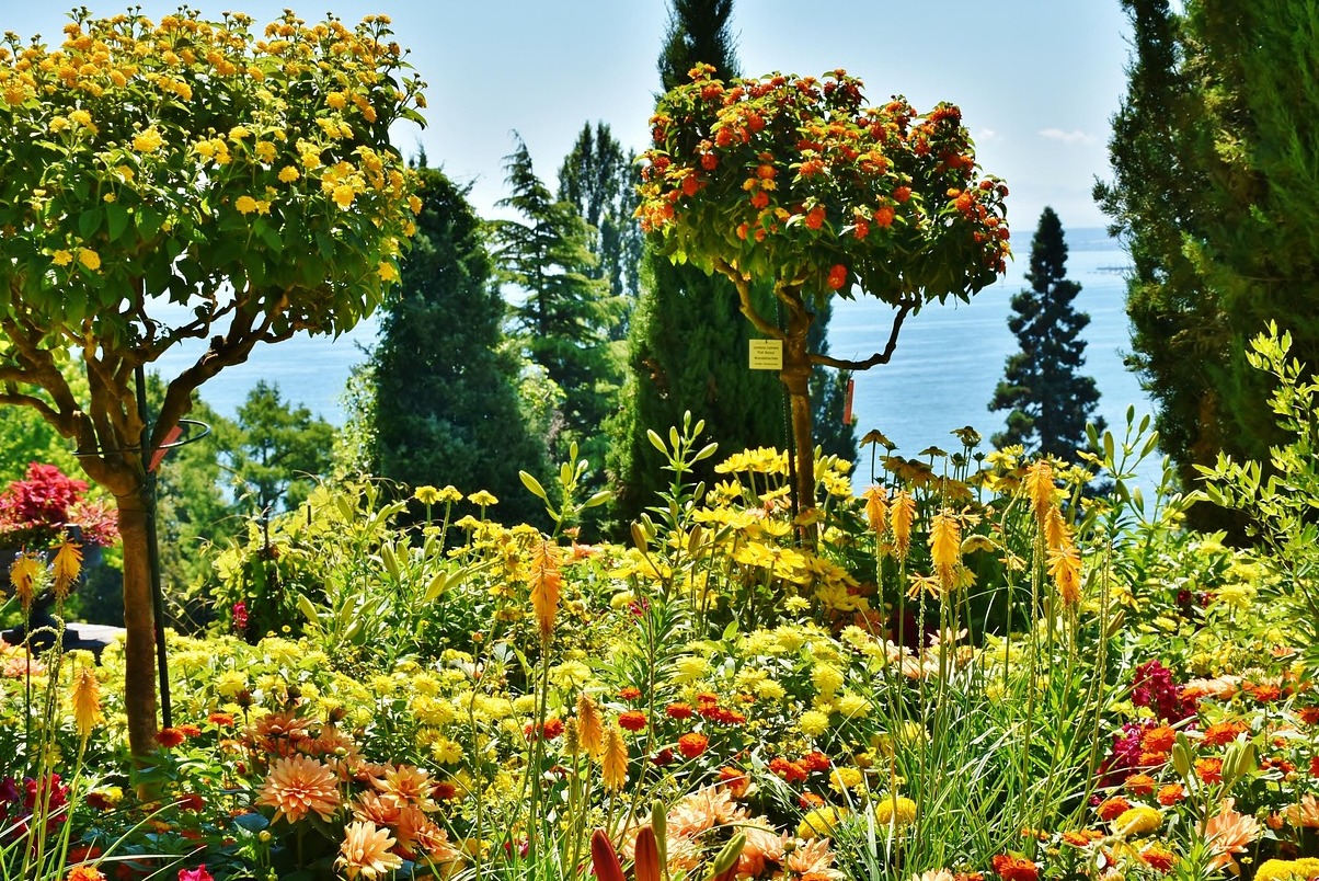 Die Mainau ist eine Insel im Bodensee - Costanza | Secret World Trip Planner