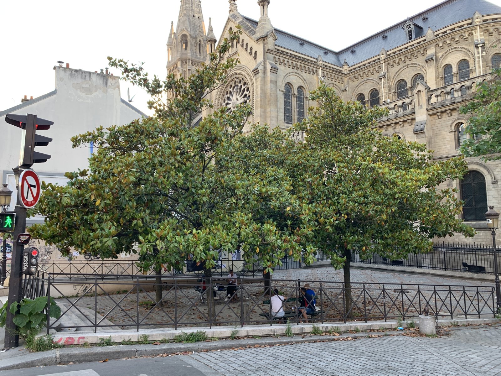 Нотр-Дам-де-ла-Круа-де-Менильмонтан - Paris-20E-Arrondissement | Secret World Trip Planner