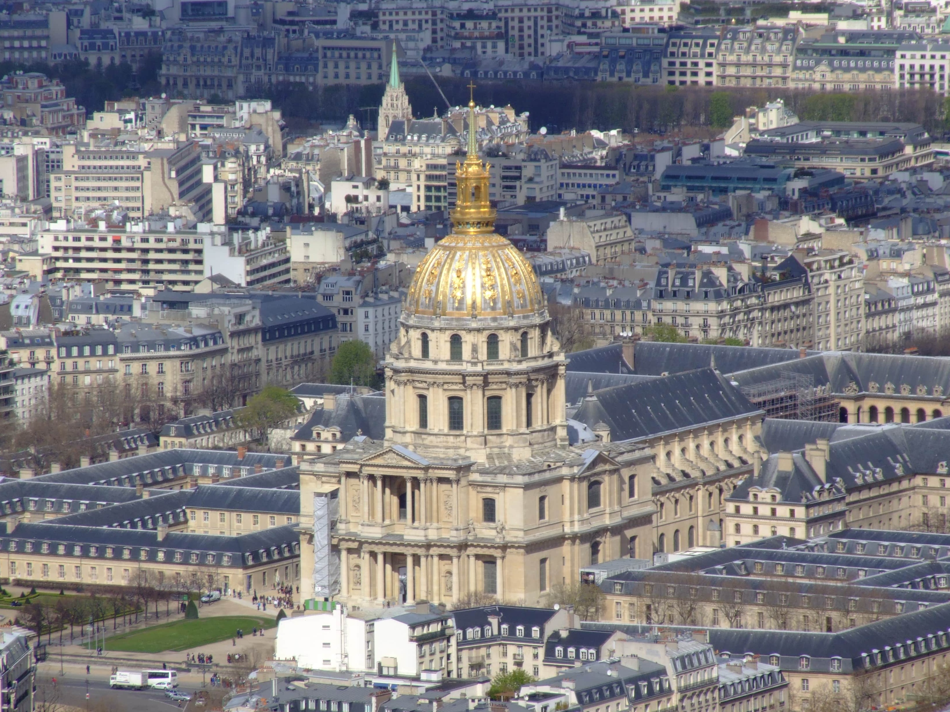 파리: 생 루이 데 인발리드 - Paris | Secret World Trip Planner