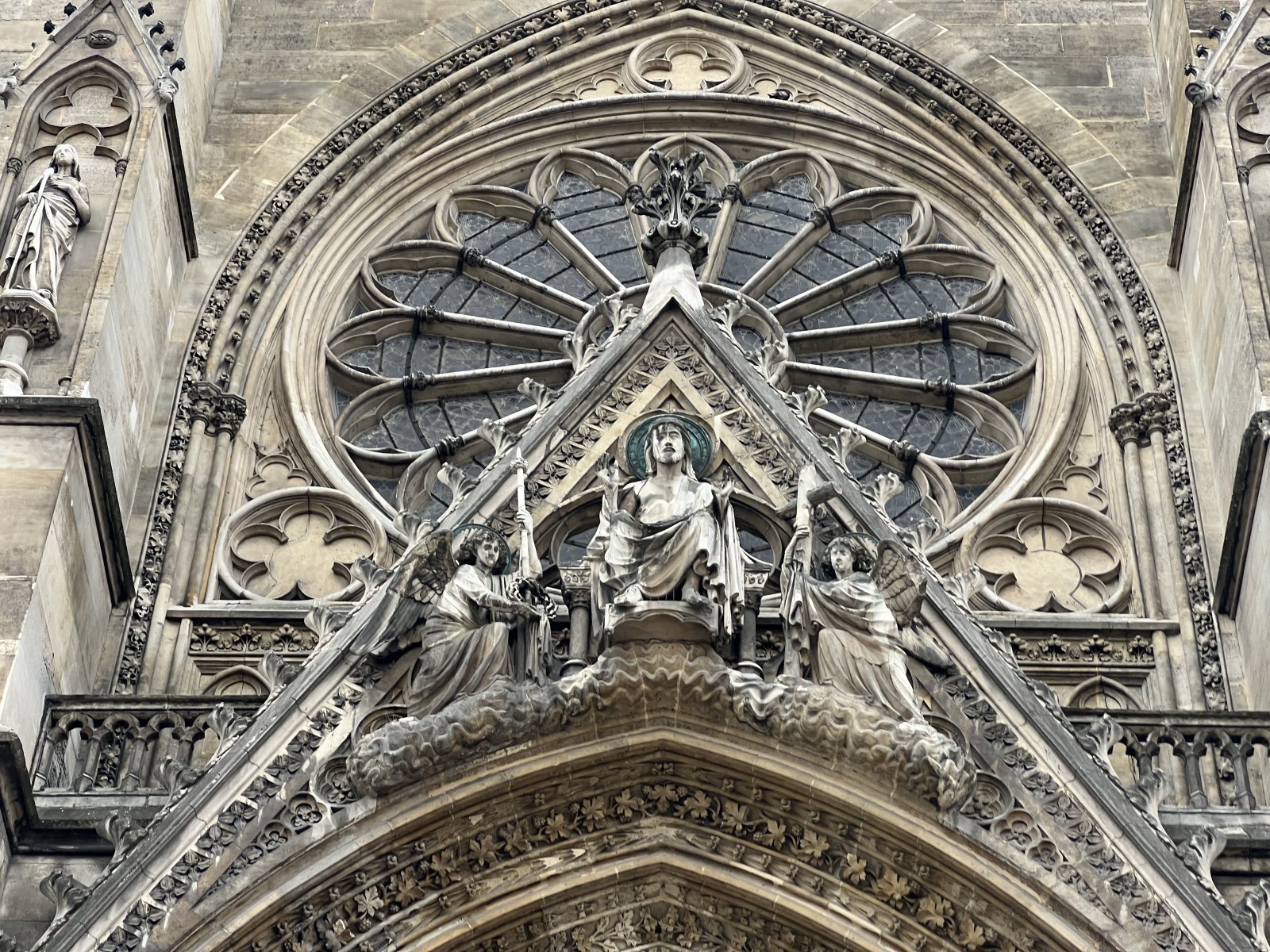 Basílica de Sainte-Clotilde - Paris - Paris | Secret World Trip Planner