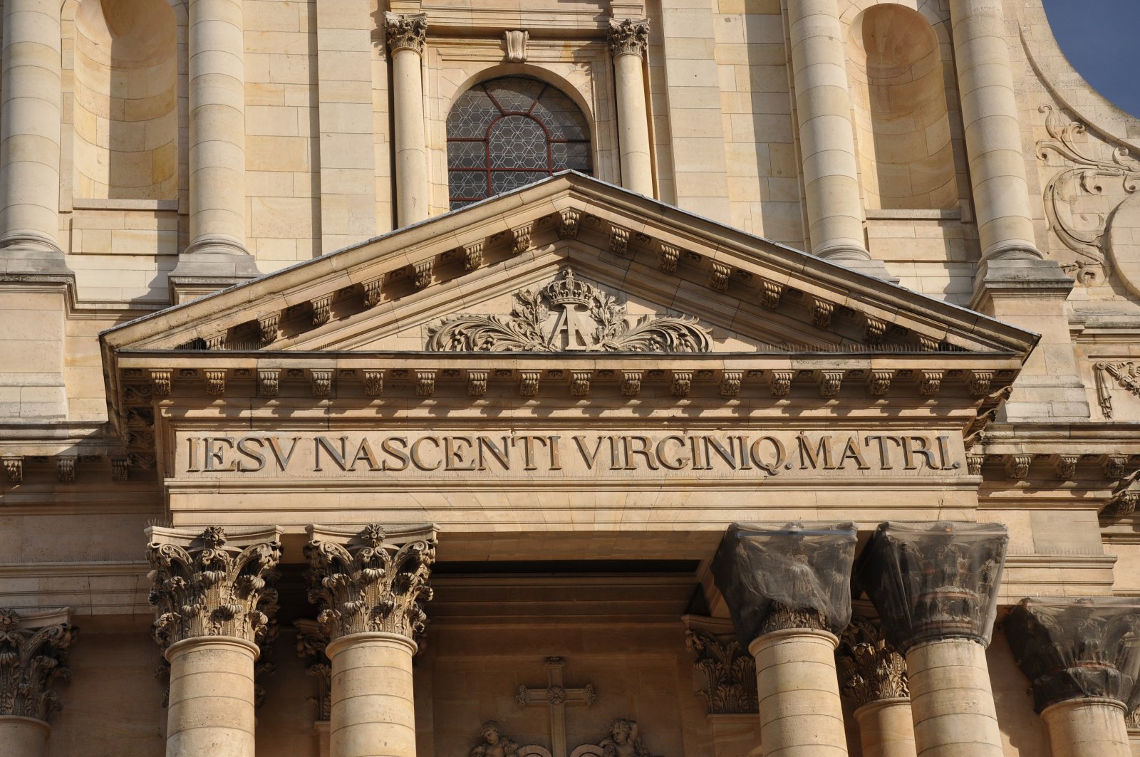 Val-de-Grâce uma igreja magnífica - Paris | Secret World Trip Planner
